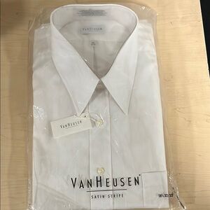Van Heusen White Dress Shirt Classic Professional Style NWT